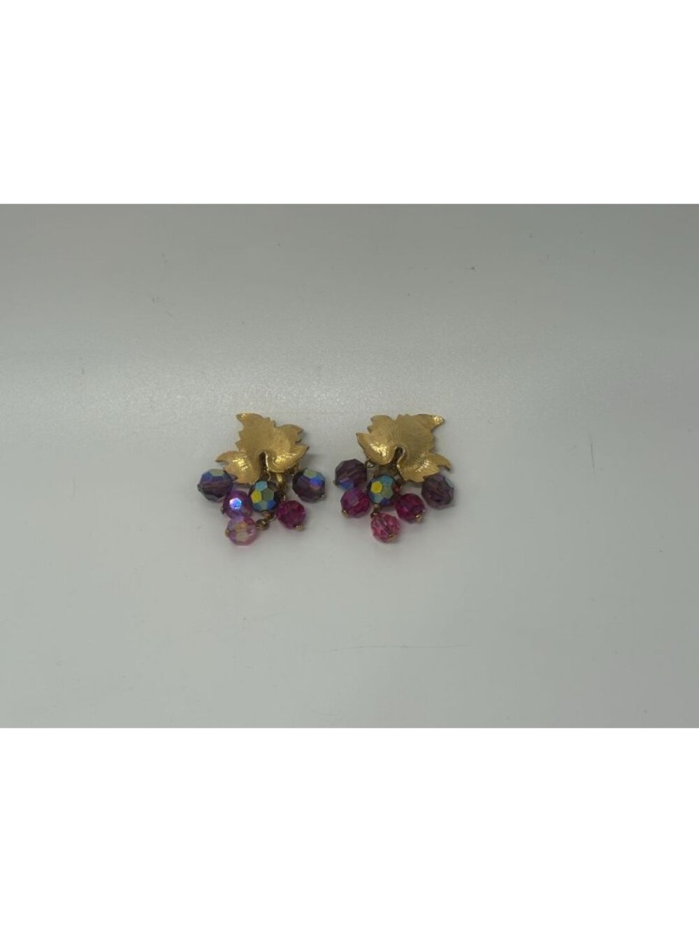 Trifari Signed Vintage 1950s Gold/Purple Grape Cluster Clip On Earrings